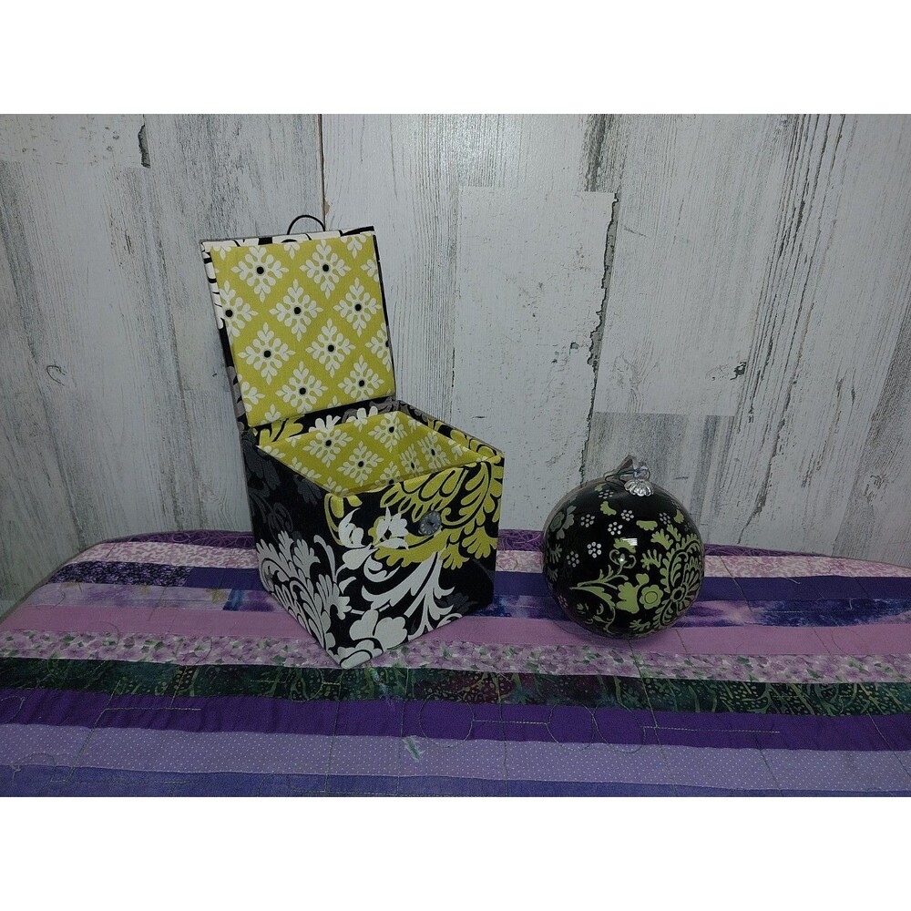 Vera Bradley HAND PAINTED Glass Ornament w/ Box 4 Inches 2010